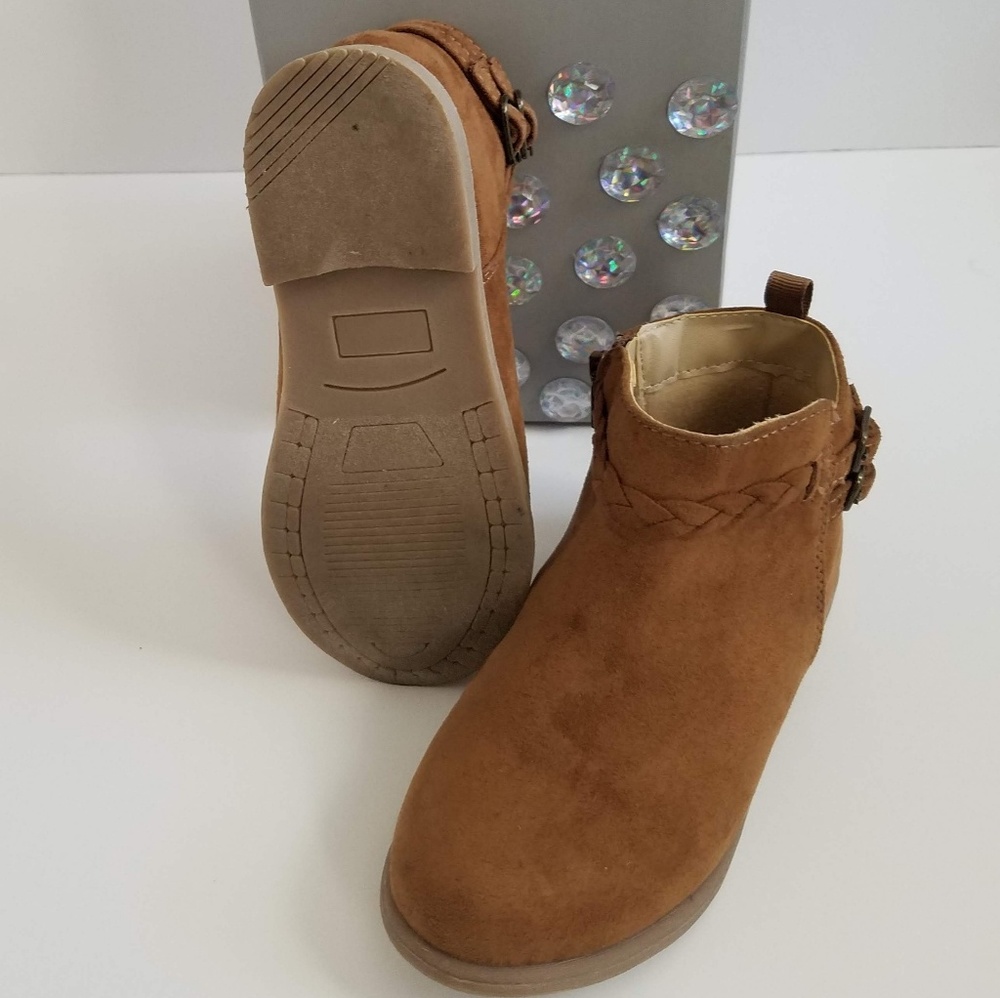 Booties - Picture 4 of 6